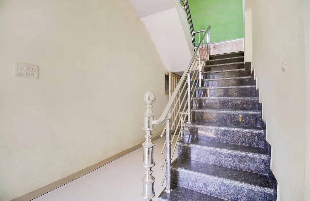 Hotel O Satyam Shree-1
